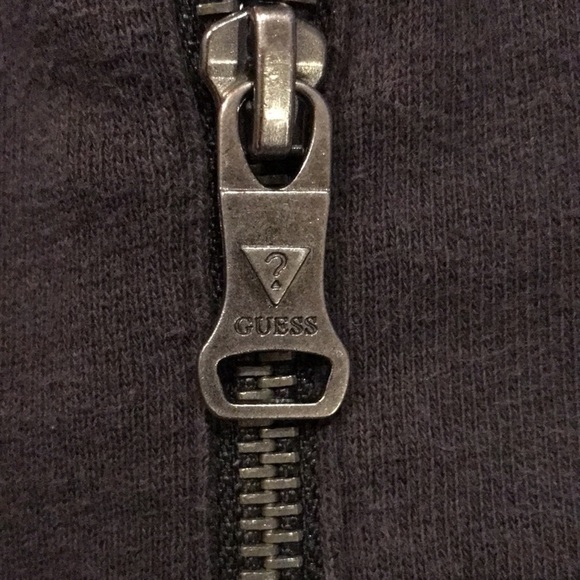 4 for $25 | boy guess size 4 zip up sweater - Picture 4 of 6
